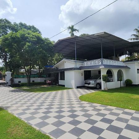 Garden Park Villa Tiruvalla Ngoại thất bức ảnh